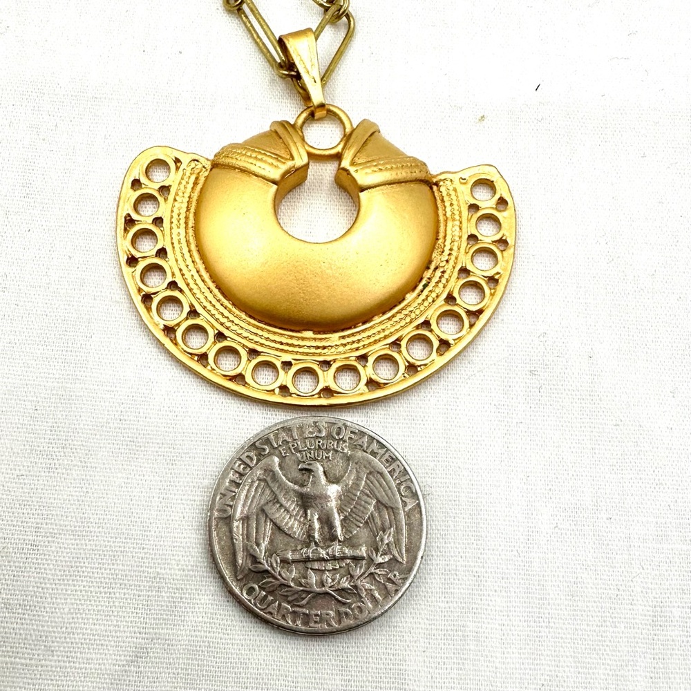 La Guaca Precolombinos 24k Gold Plated Fan Pendant Necklace - Picture 7 of 7